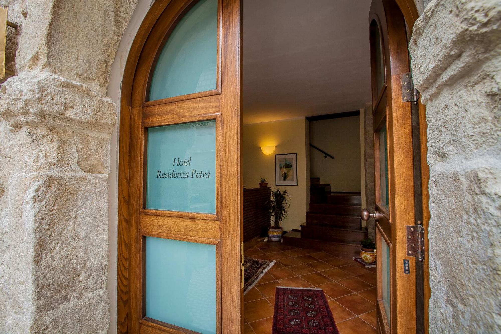 Residenza Petra Hotel